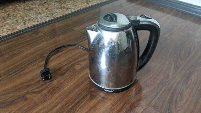 Электрочайник Vitek б/у