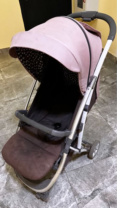 Коляска прогулочная