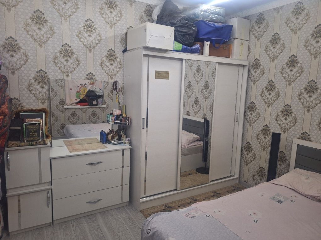 Продаётся спальный гарнитур