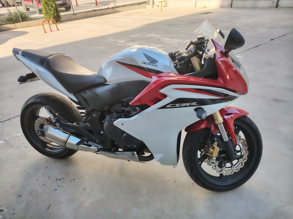 Vând Honda CBR600 Fi
