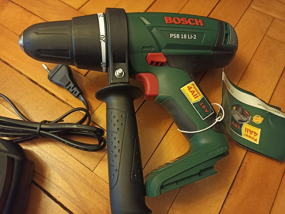 Pachet PSB 18 Li-2/Bosch-Hungary cu accesorii (acumulator & încărcător