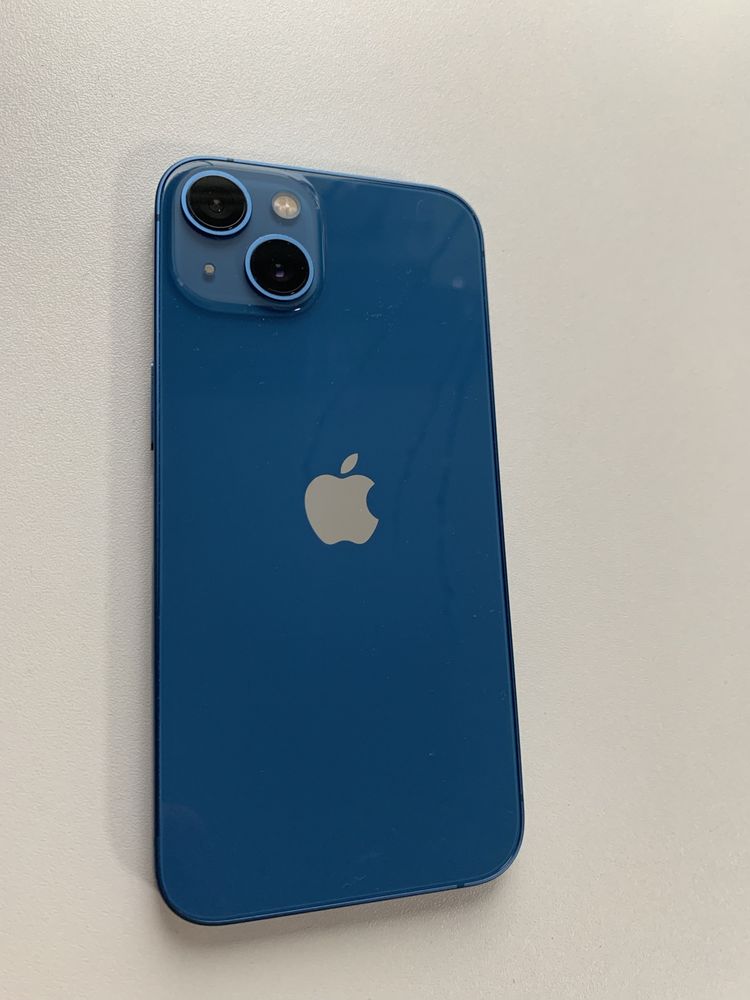 Продам Iphone 13