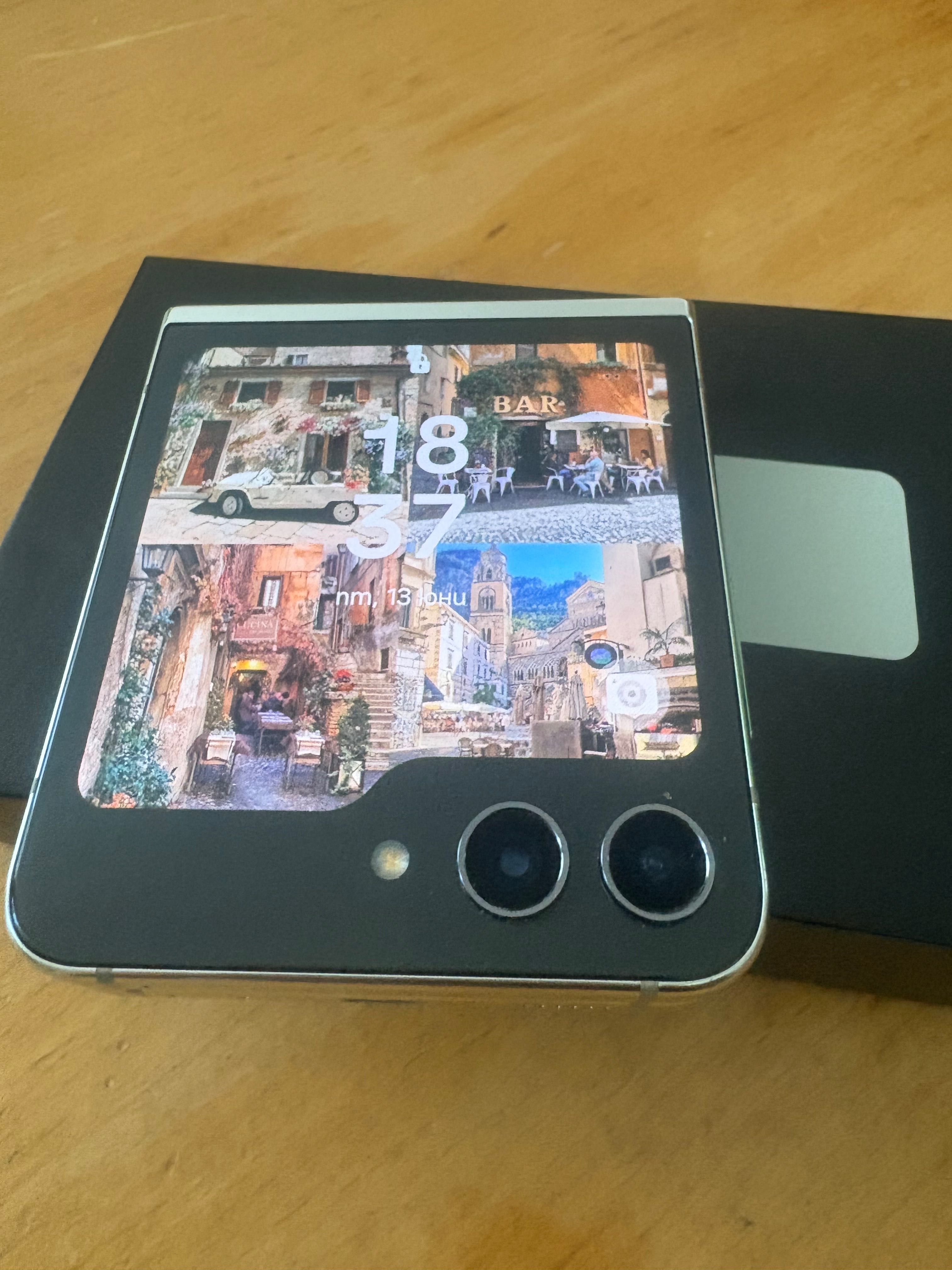 телефон-Galaxy Z Flip5