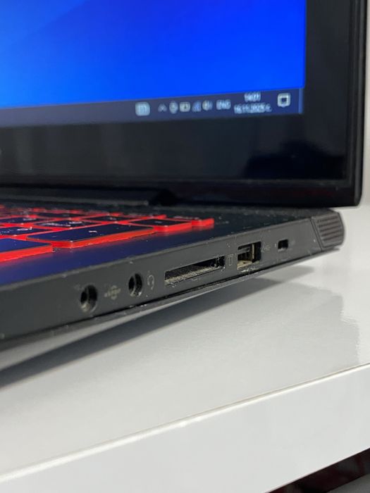 Геймърски лаптоп - Lenovo Y70-50