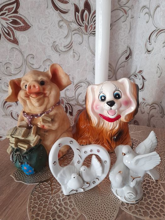 Продам статуэтки и копилки