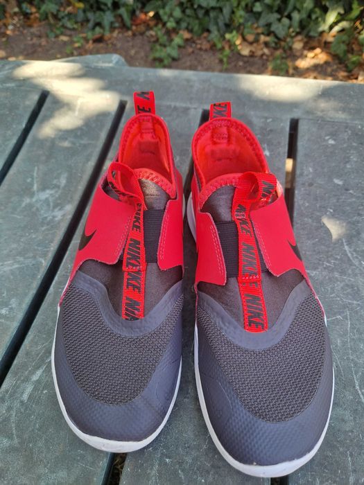 Nike с лесно ластично обуване без усилия като чорап