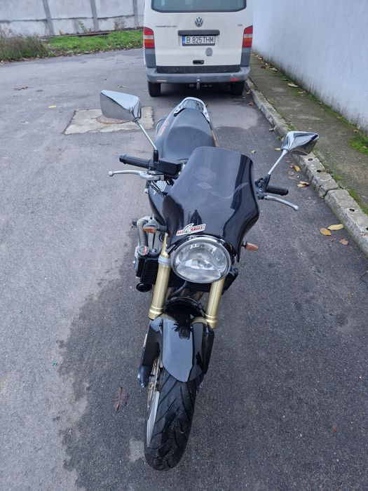 Honda hornet  .  .