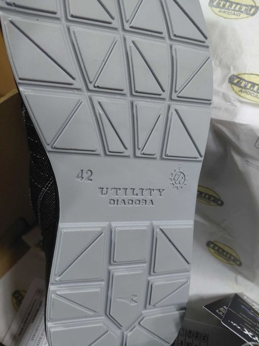 Нови,работни обувки ДИАДОРА, Matrix