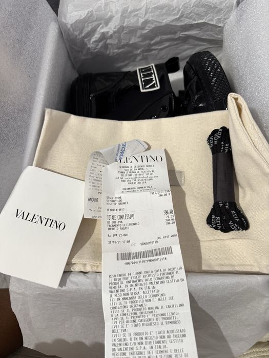 Vand ghete Valentino hightop sneakers 43 cu bonul de achizitie