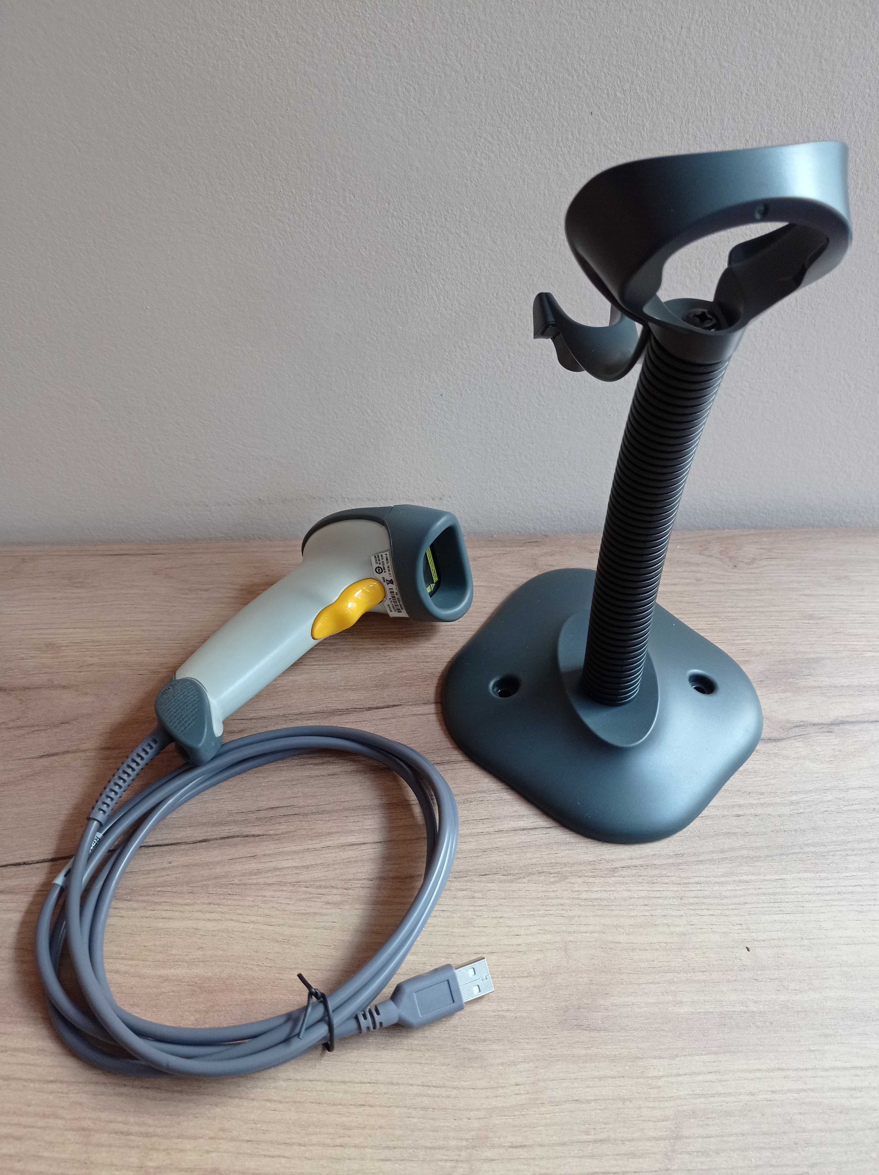 Ръчен баркод скенер  Simbol LS2208 със стойка