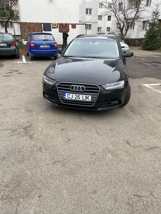 Vînd Audi a4b8 2013