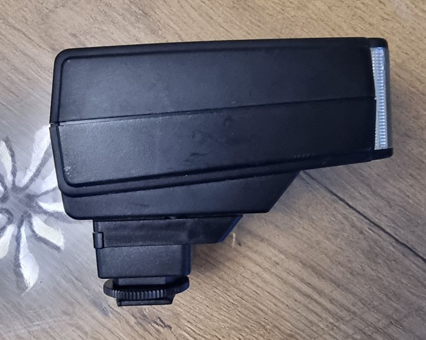 Metz 32ST3i светкавица