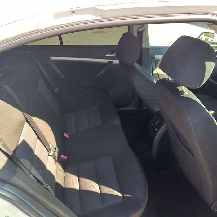 Skoda octavia 2  1.4 +gpl 5000 lei