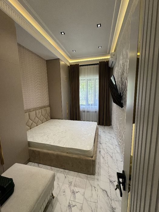 Своя 2в4/3/3 Ойбек метро с арендатором Срочно