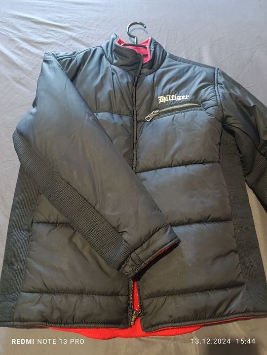 Vând geacă iarnă damă Tommy Hilfiger