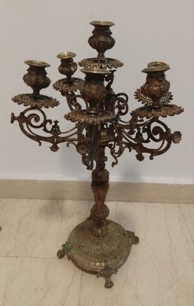 Impozant sfeșnic din bronz masiv