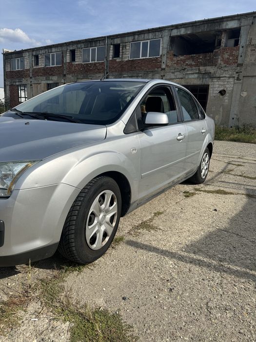 Ford Focus Ghia 1.6 benzina