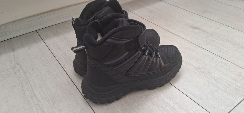 Ghete iarna baieti marime 38 purtate o data