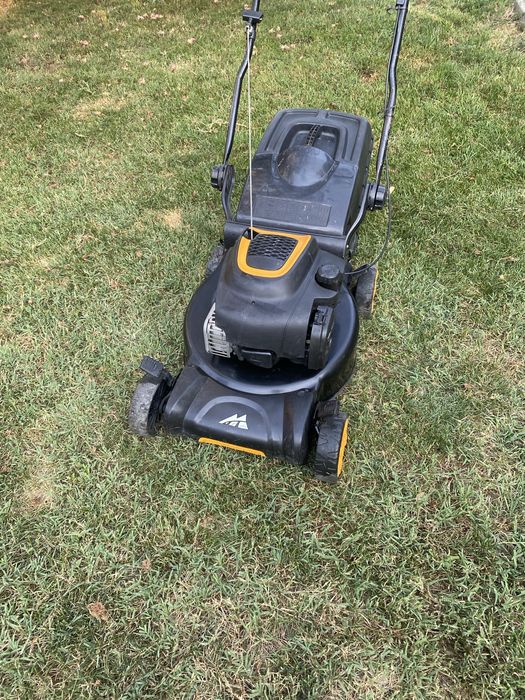 Masina de tuns iarba Briggs Stratton