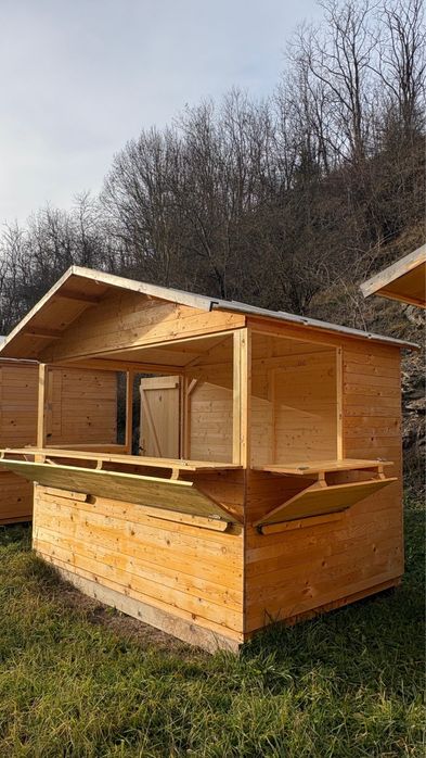 Închiriere căsuțe tip stand pentru evenimente.