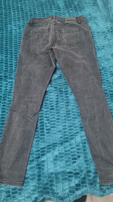 Blugii slim fit pt barbati