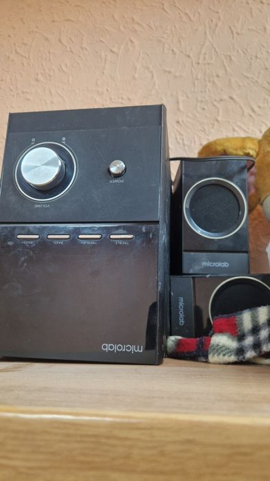 Продам сабвуфер Microlab