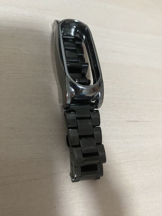 Продам классический, металлический ремешок для mi band 2