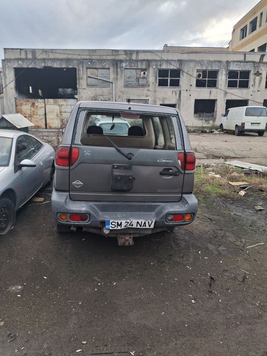 Nissan terrano 2 pentru piese