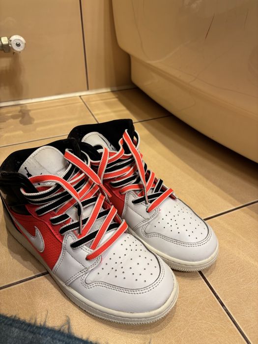 jordan 1 mid infrared