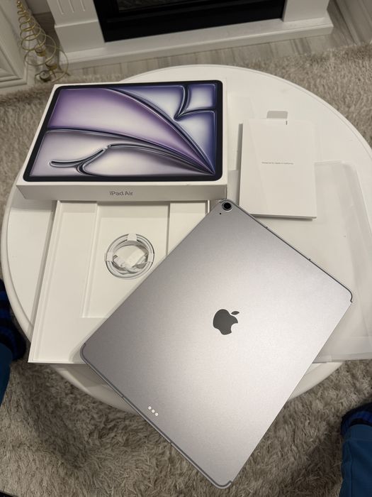 iPad Air 13, M3, 256GB, Wi-Fi + cellular, space gray