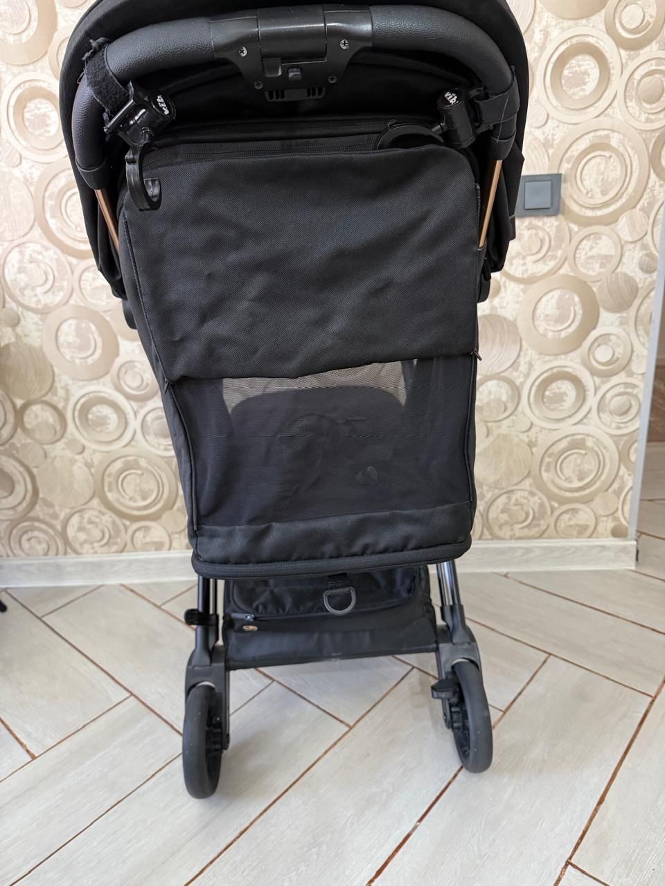 Продам прогулочную коляску Easywalker