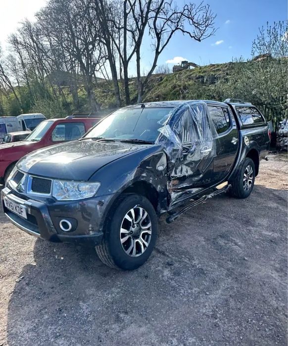 Dezmembrez Mitsubishi L200 Barbarian 2.5 178 cp 4D56 2010-2015