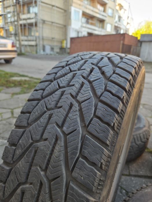 Зимни гуми Taurus (195/60 R15) с оригинални джанти за Субару Импреза