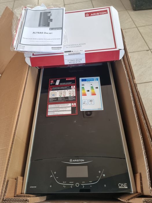 Ofer spre vanzare centrala termica Ariston One