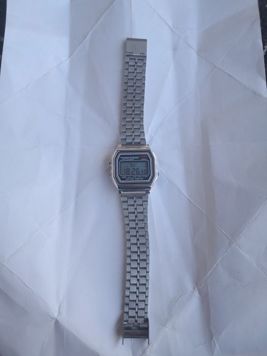 Продам часы срочно