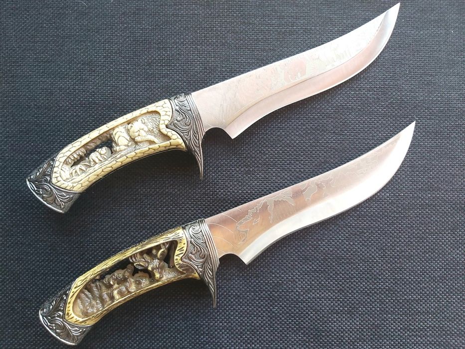 Колекционерски ловен нож с поставка-два модела