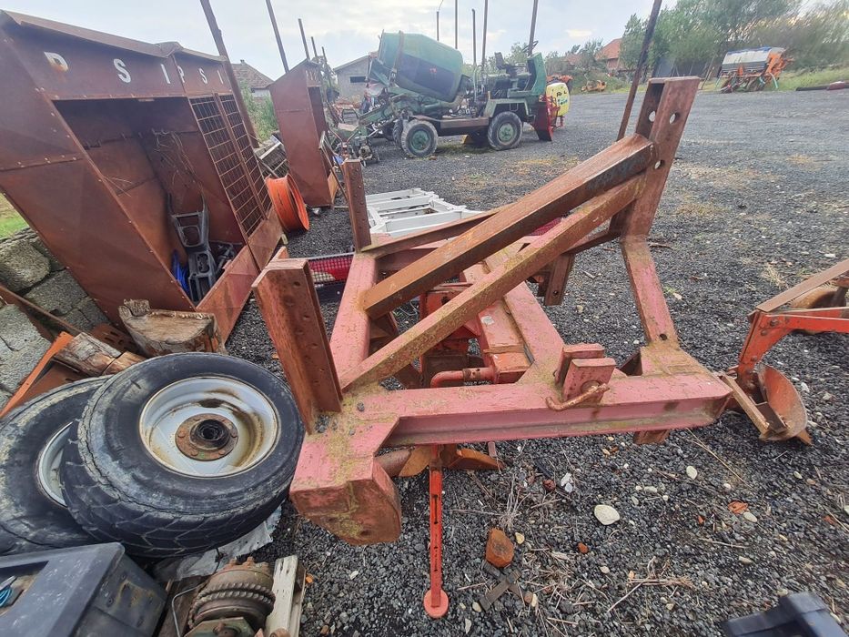 Scarificator cu o gheară