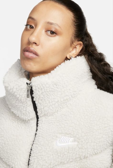 Nike- зимно много дебело яке