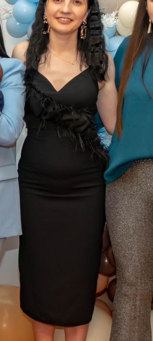 Vând rochie neagra superba