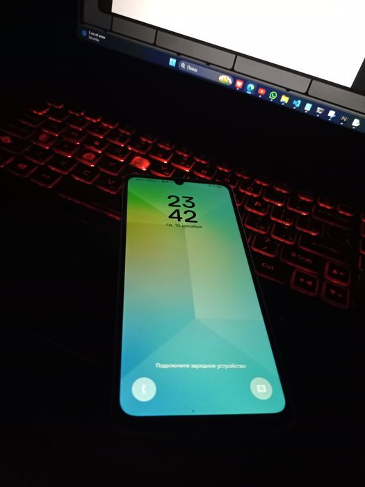 Смартфон Samsung Galaxy A06 4/64GB б/у в отличном состоянии Android