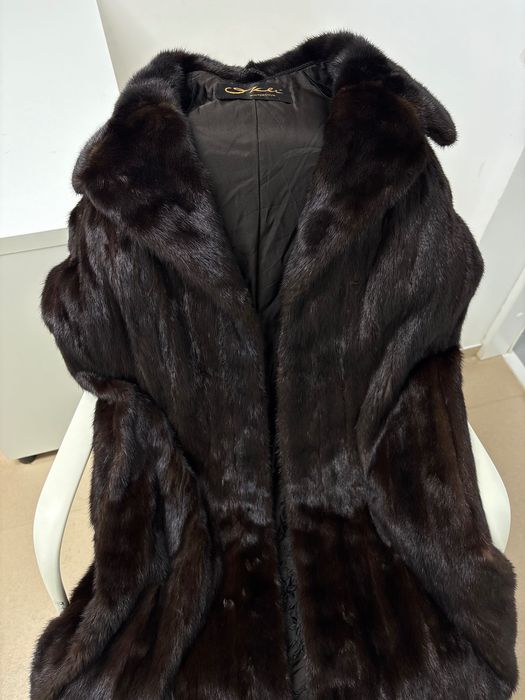 Vând blana naturala de dama Vizon