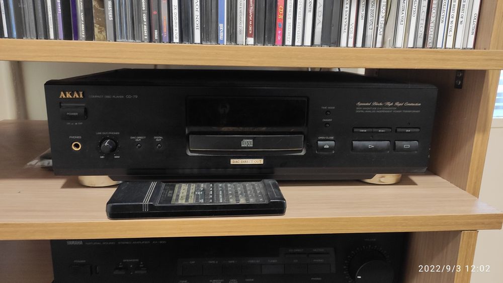 AKAI CD-79 compact disc player