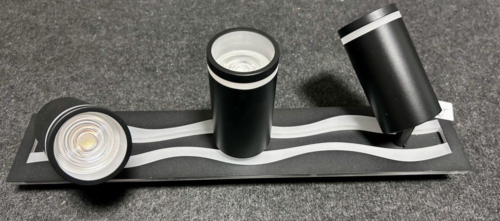 Lustra cu 3 spoturi directionabile