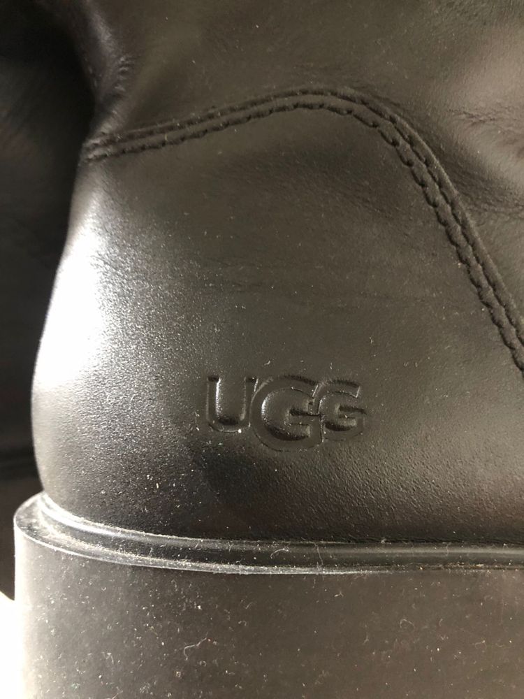 Ботинки UGG