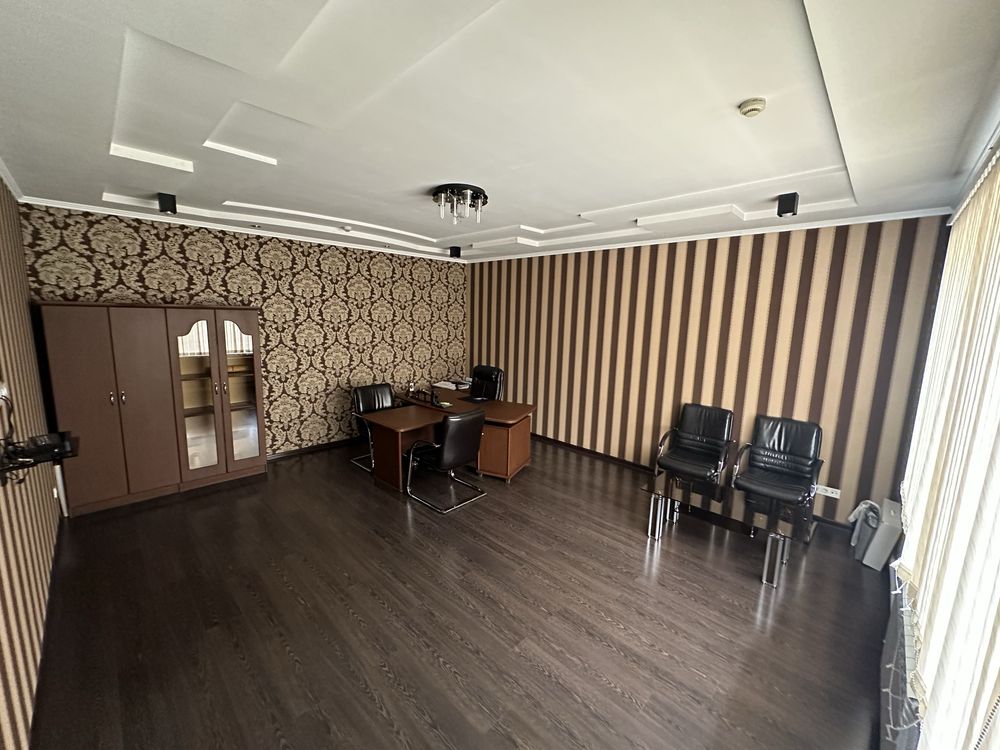Ofis sotiladi Sklad 2sotok
