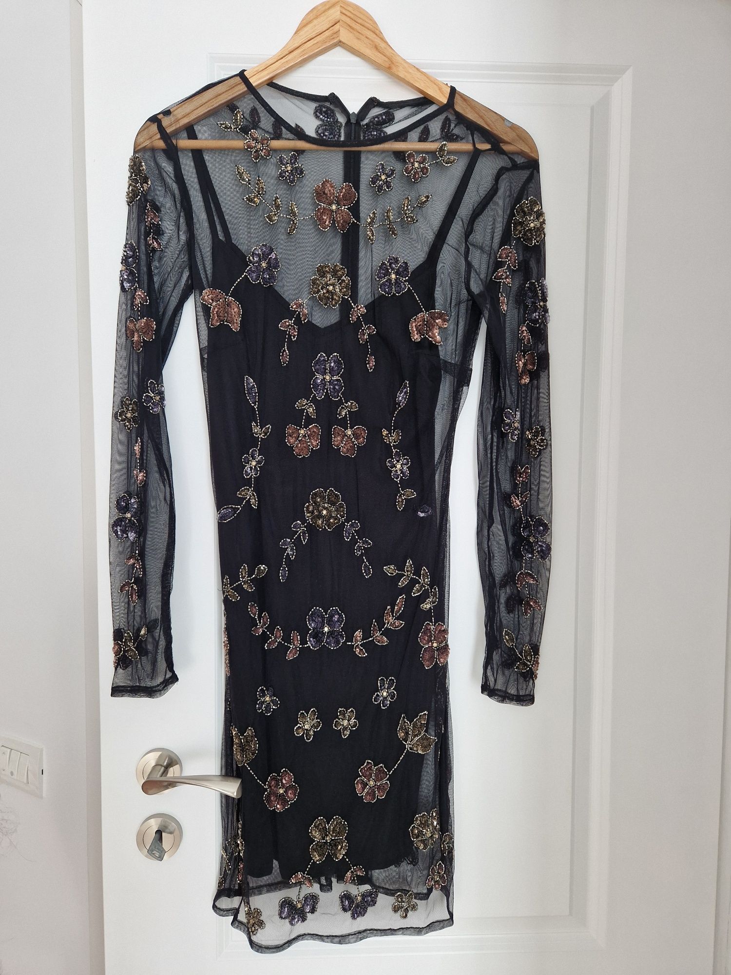 Rochie scurta de ocazie cu aplicatii, 36/38
