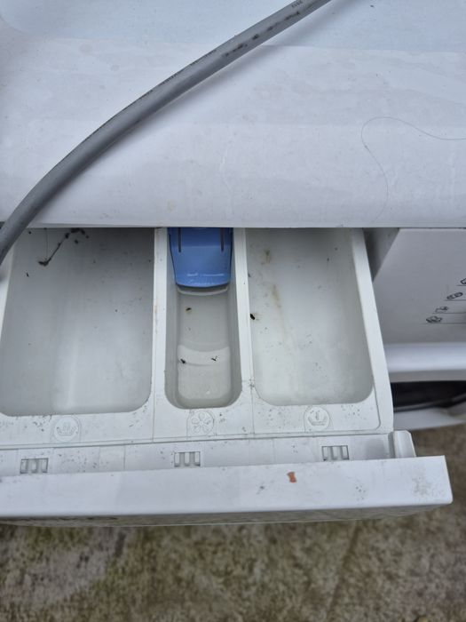 Mașină de spălat rufe BEKO cuvă defectă