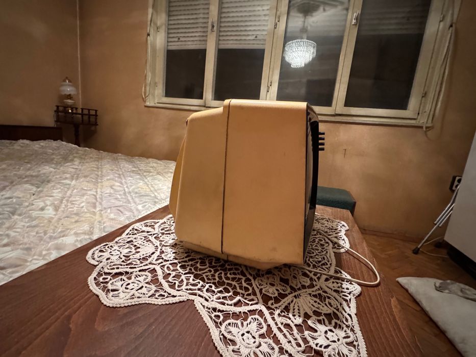 Телевизор модел юности