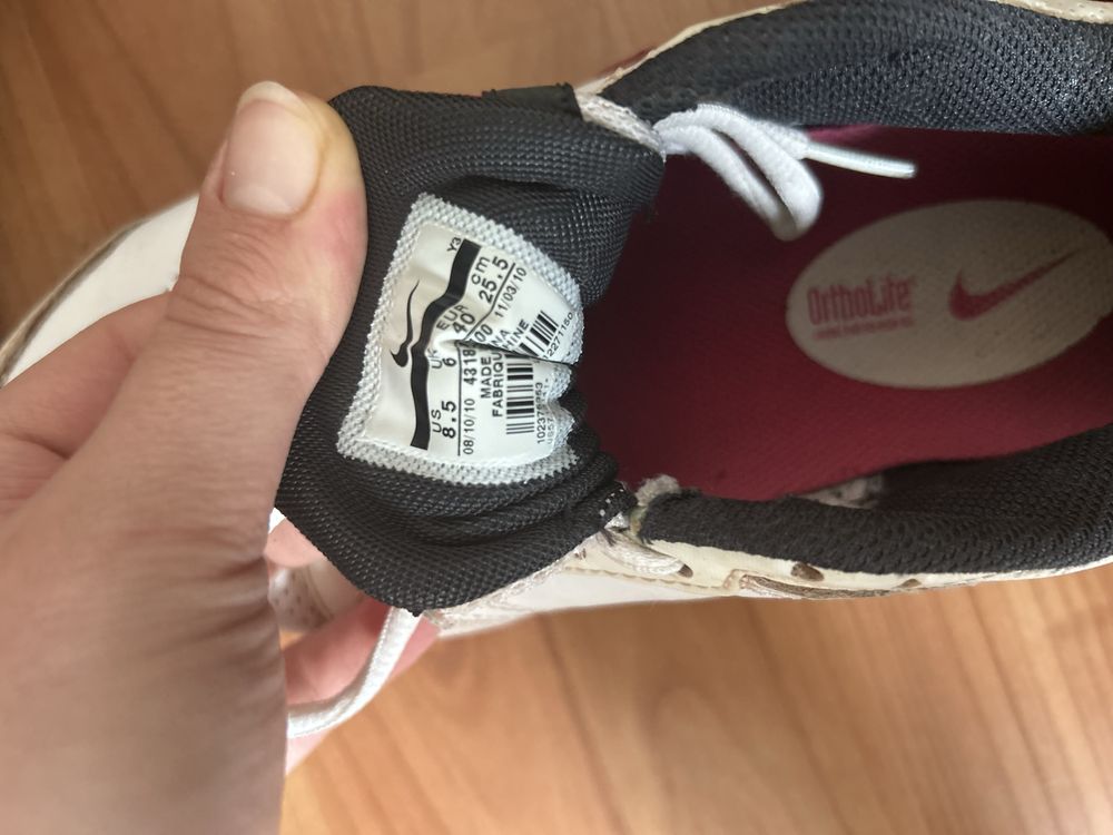 Маратонки Nike за тенис на корт