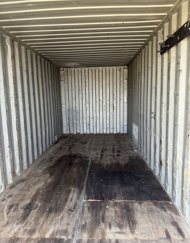 Container maritim stoc containere